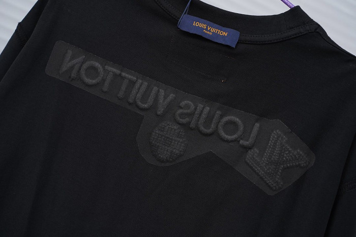 L0VT clothing