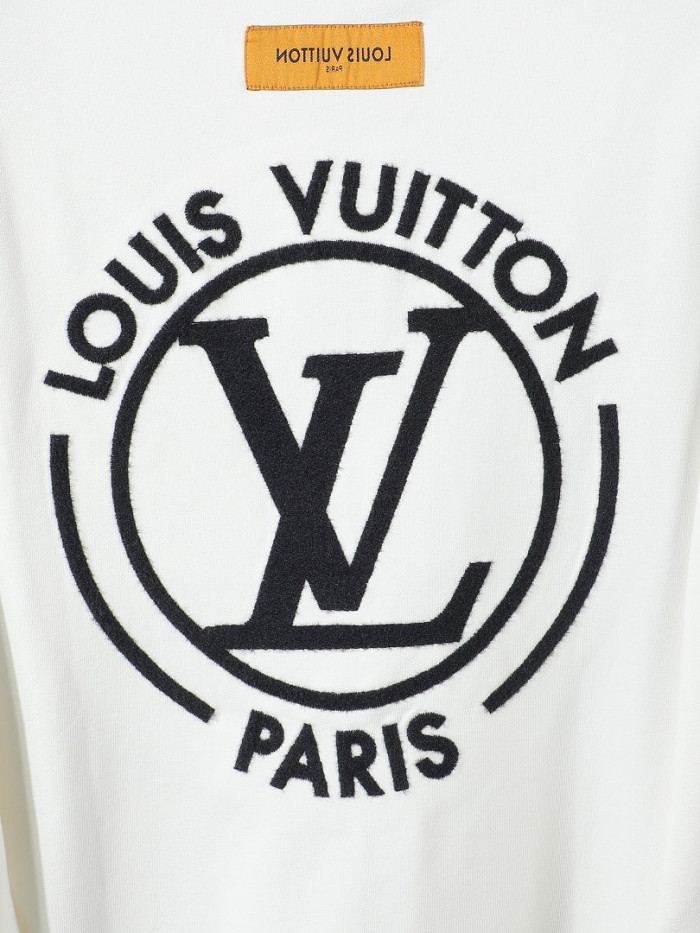 L0VT clothing