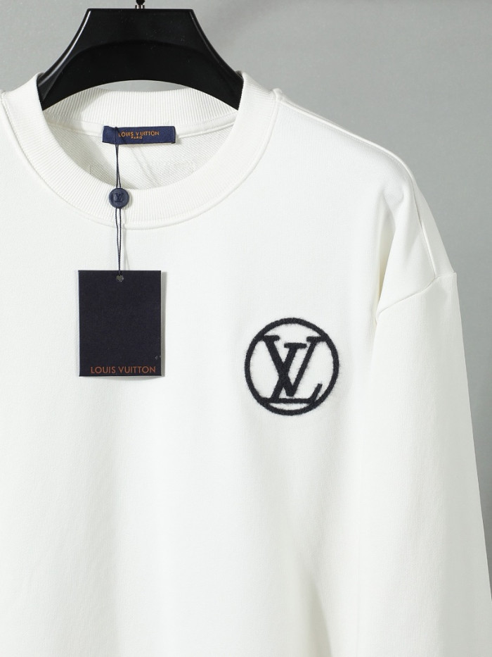 L0VT clothing