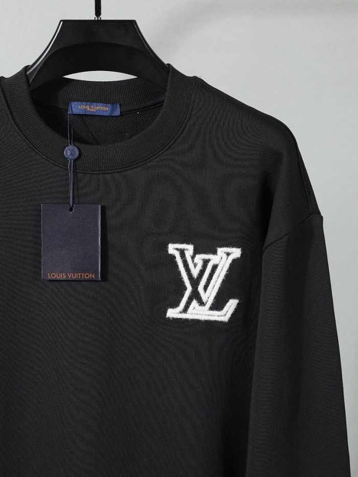 L0VT clothing