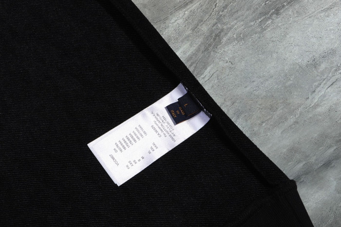 L0VT clothing