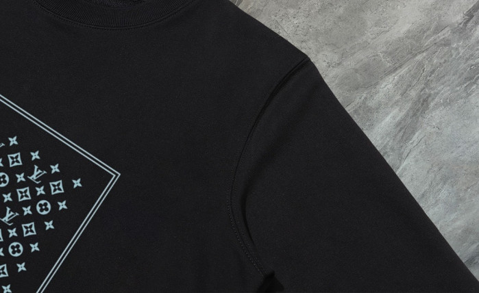 L0VT clothing