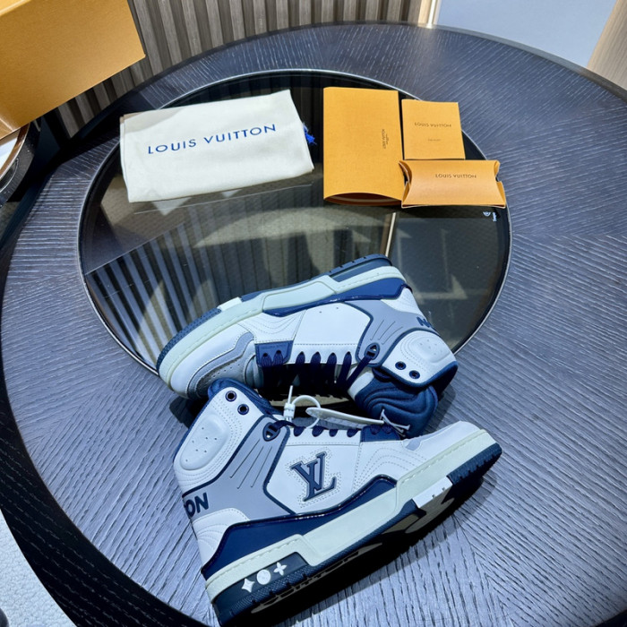 L0VT SNEAKER