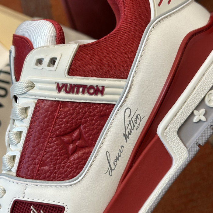 L0VT SNEAKER
