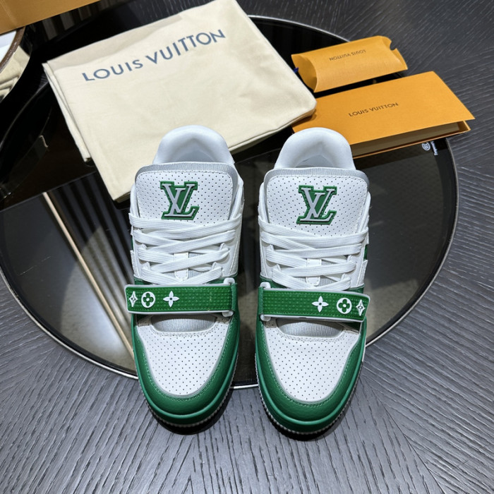 L0VT SNEAKER