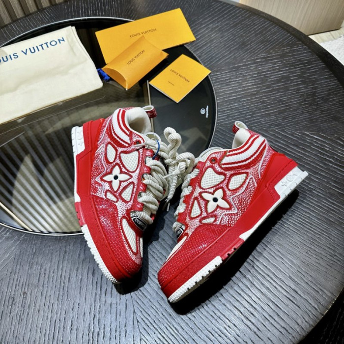 L0VT SNEAKER