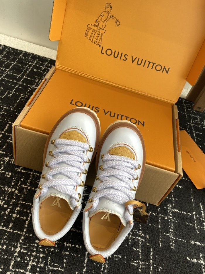 L0VT SNEAKER
