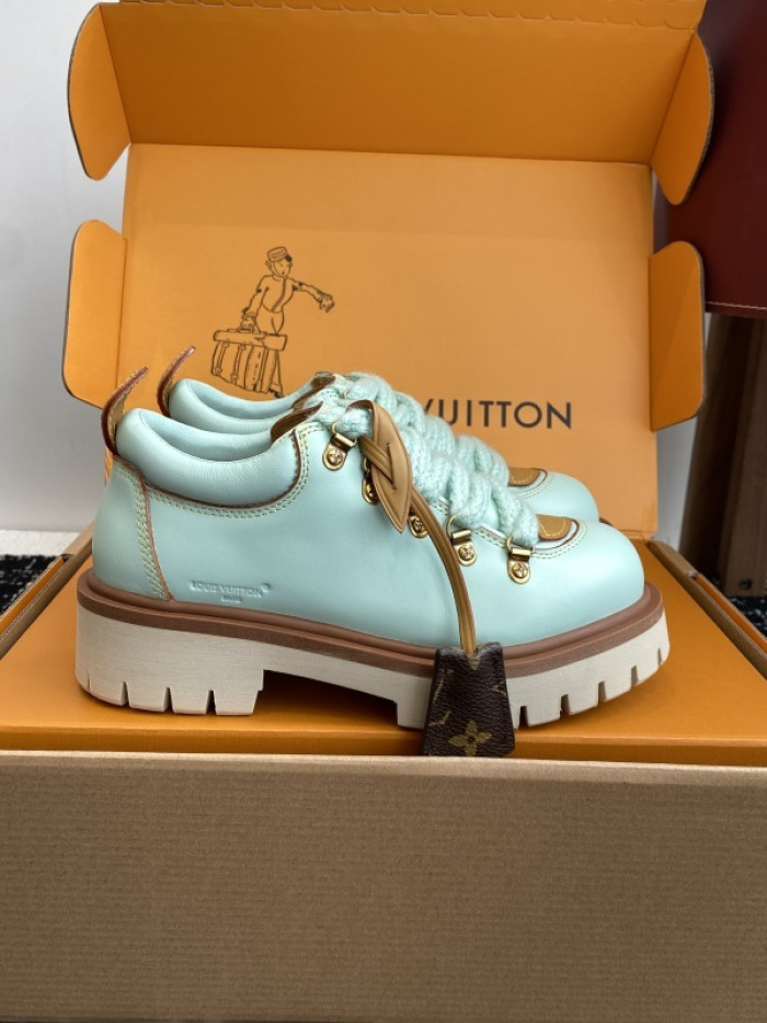 L0VT SNEAKER