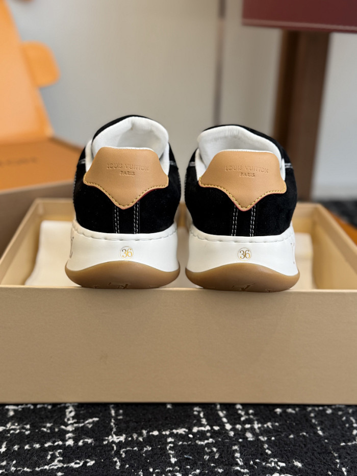 L0VT SNEAKER