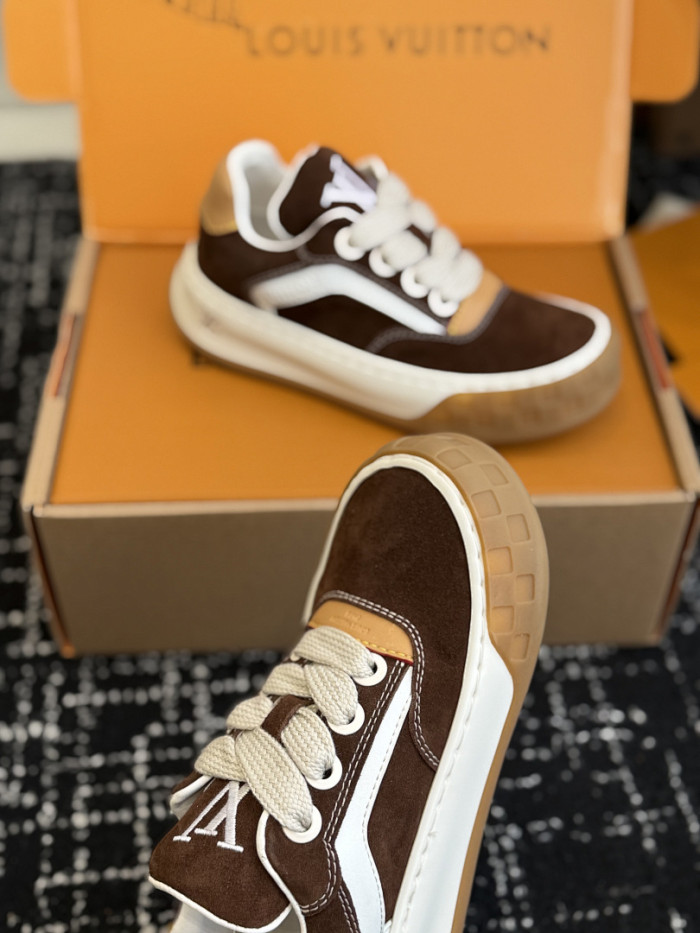 L0VT SNEAKER