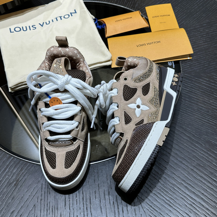 L0VT SNEAKER