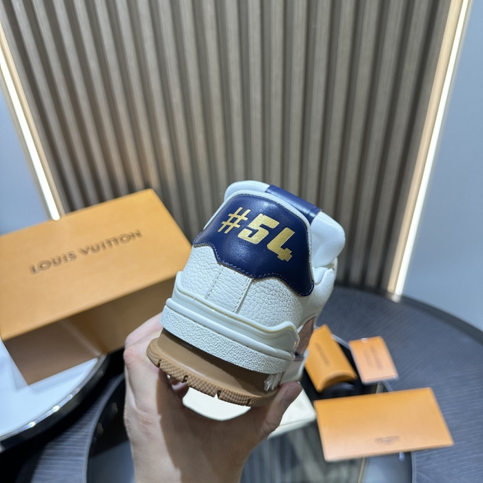 L0VT SNEAKER