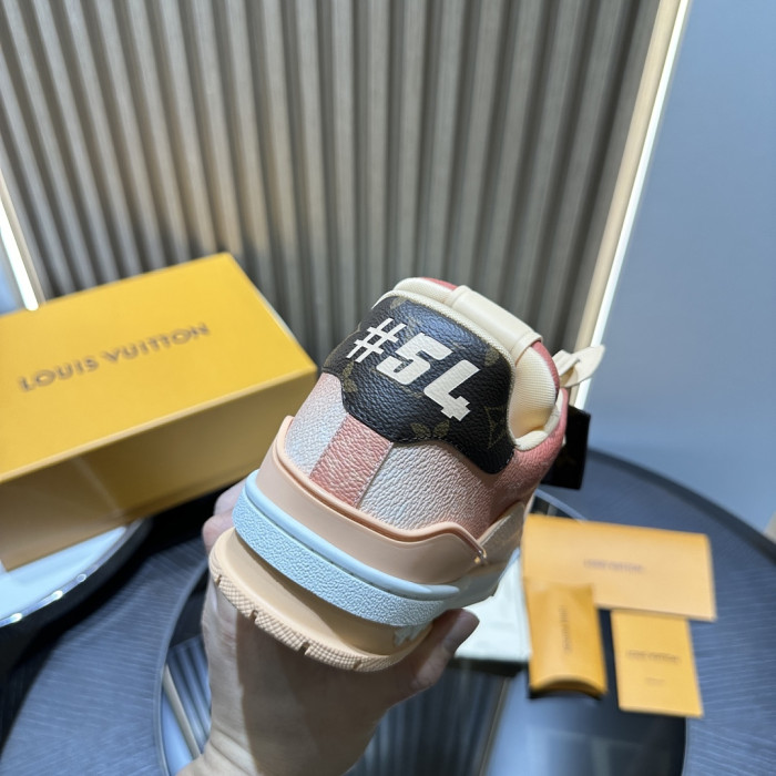 L0VT SNEAKER