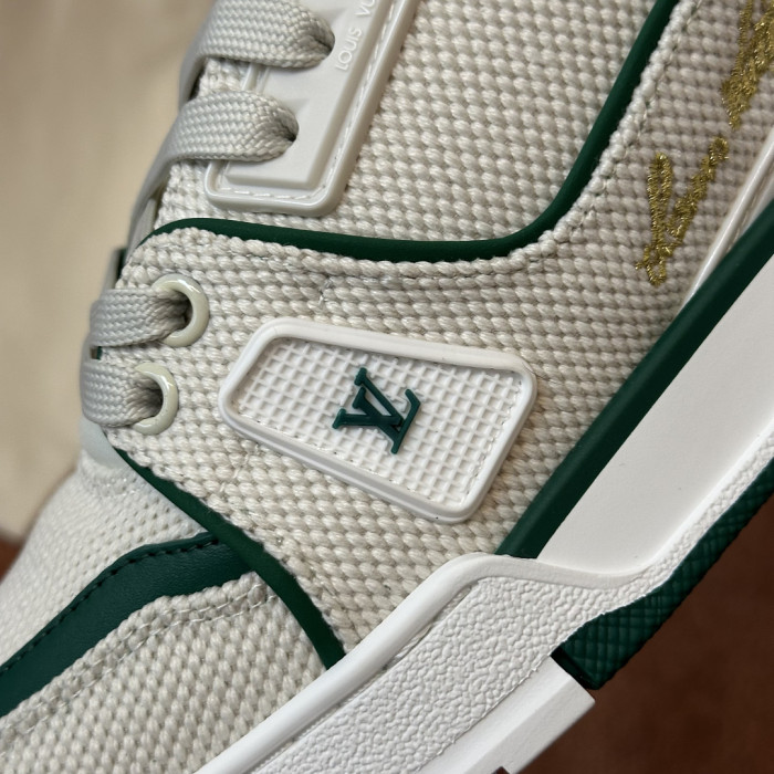 L0VT SNEAKER