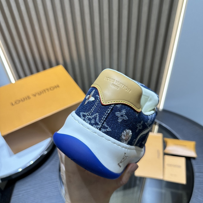 L0VT SNEAKER