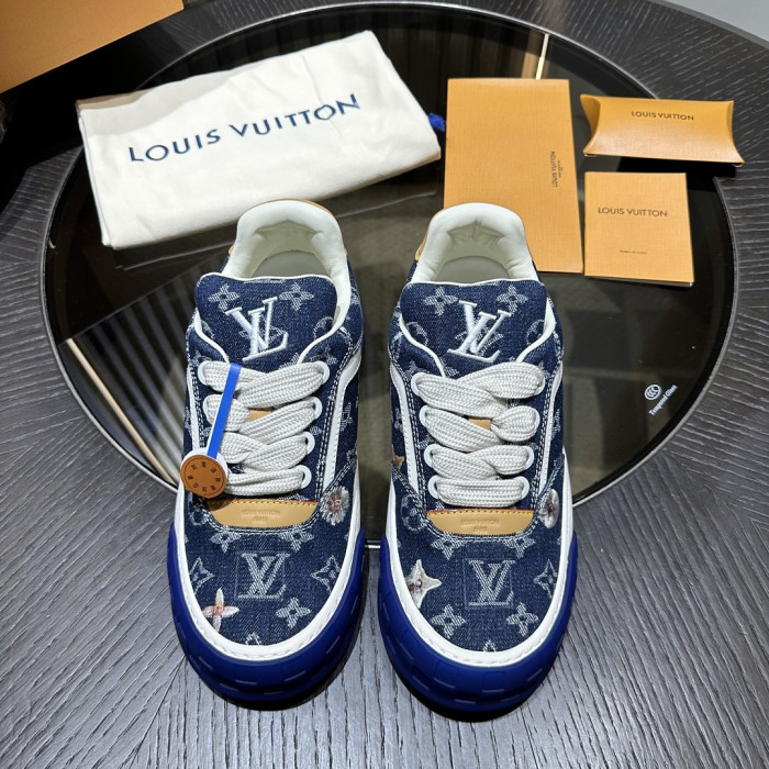 L0VT SNEAKER