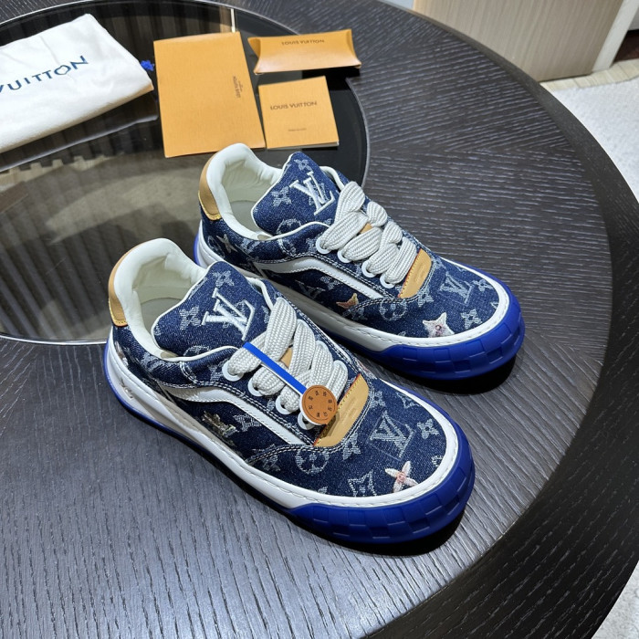 L0VT SNEAKER