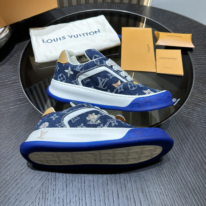 L0VT SNEAKER