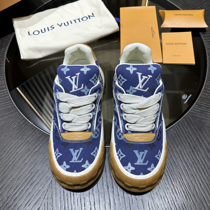 L0VT SNEAKER