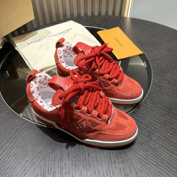 L0VT SNEAKER