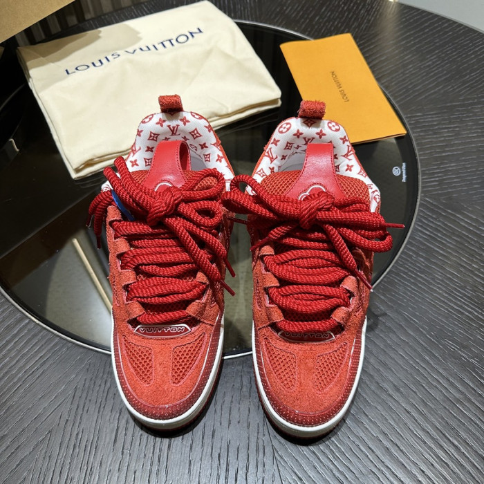L0VT SNEAKER