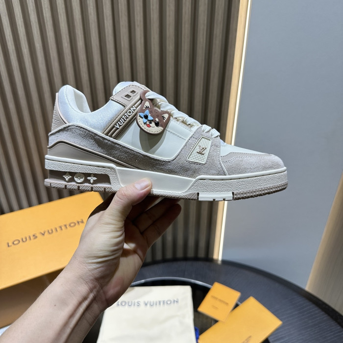 L0VT SNEAKER