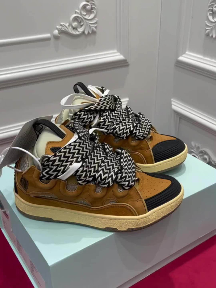 LANV1N CURB SNEAKER