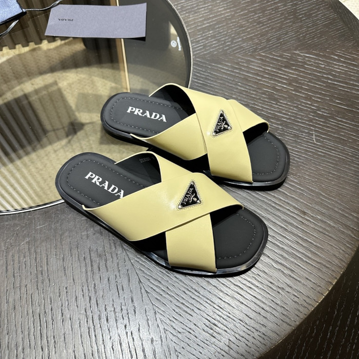 P SANDAL