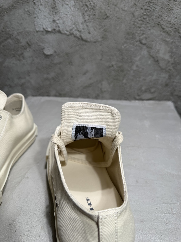 R1CK OWEN& (canvas)