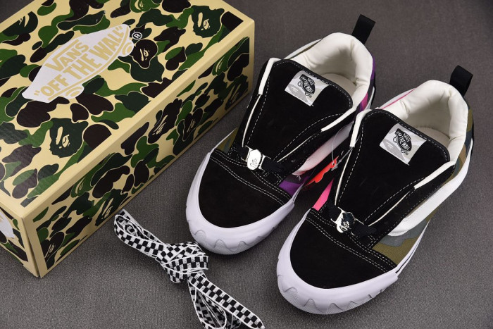 VA& SNEAKER