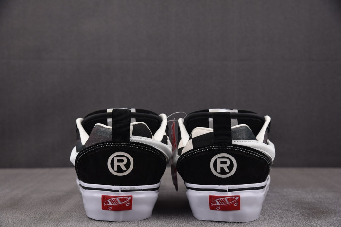 VA& SNEAKER