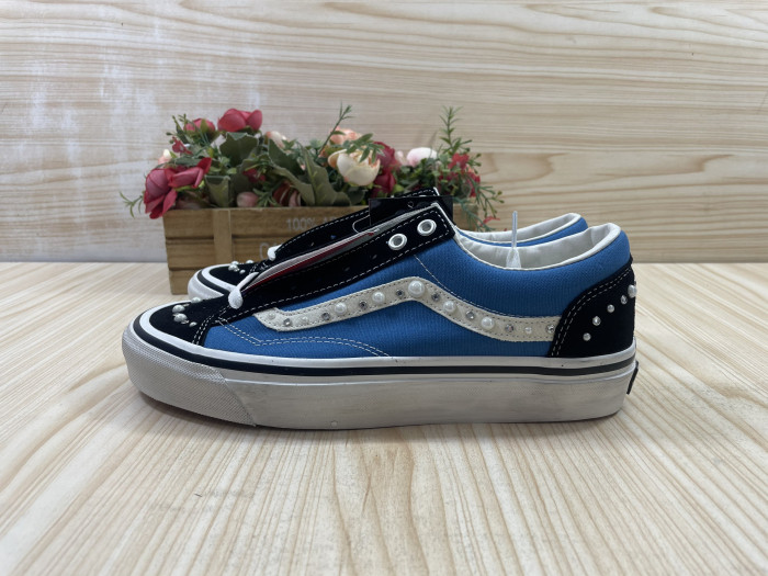VA& SNEAKER